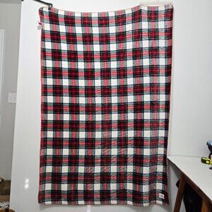 Tommy Hilfiger Plush Sherpa Throw Blanket 50x70 Plaid Red Green Ivory Cozy Warm